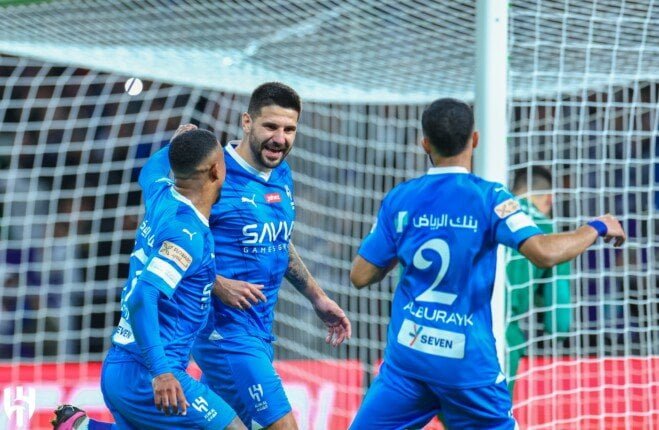 مباراة الهلال والفتح في دوري روشن السعودي موعد وقنوات البث المتاحة