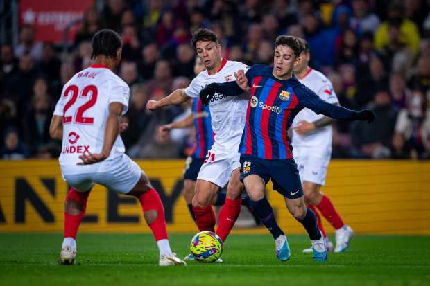 مباراة برشلونة وإشبيلية في الدوري الإسباني: توديع تشافي هيرنانديز